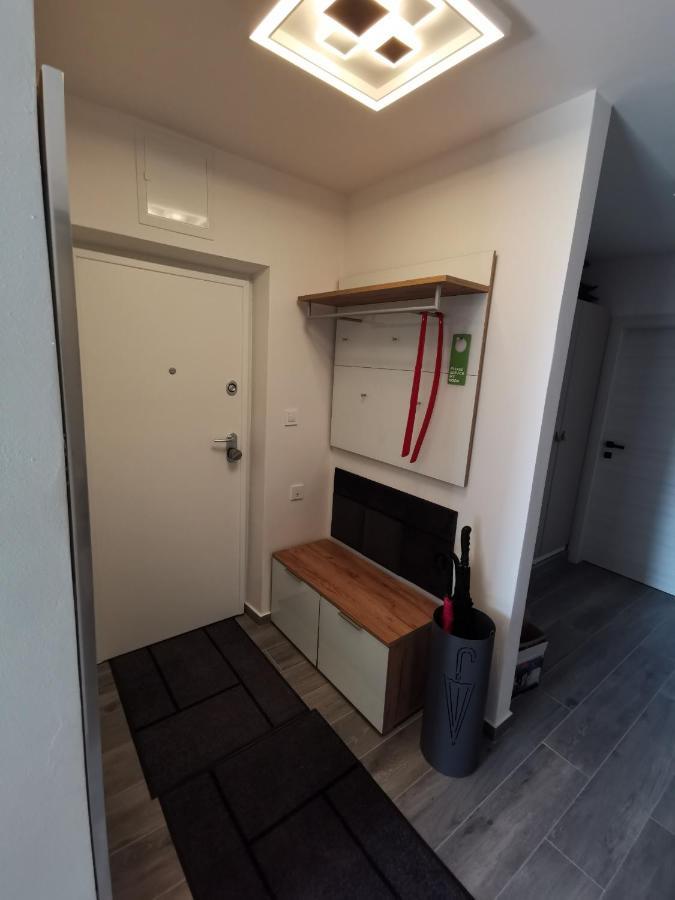 Mira Apartman